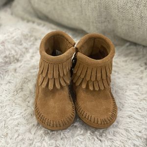 Minnetonka toddler boots